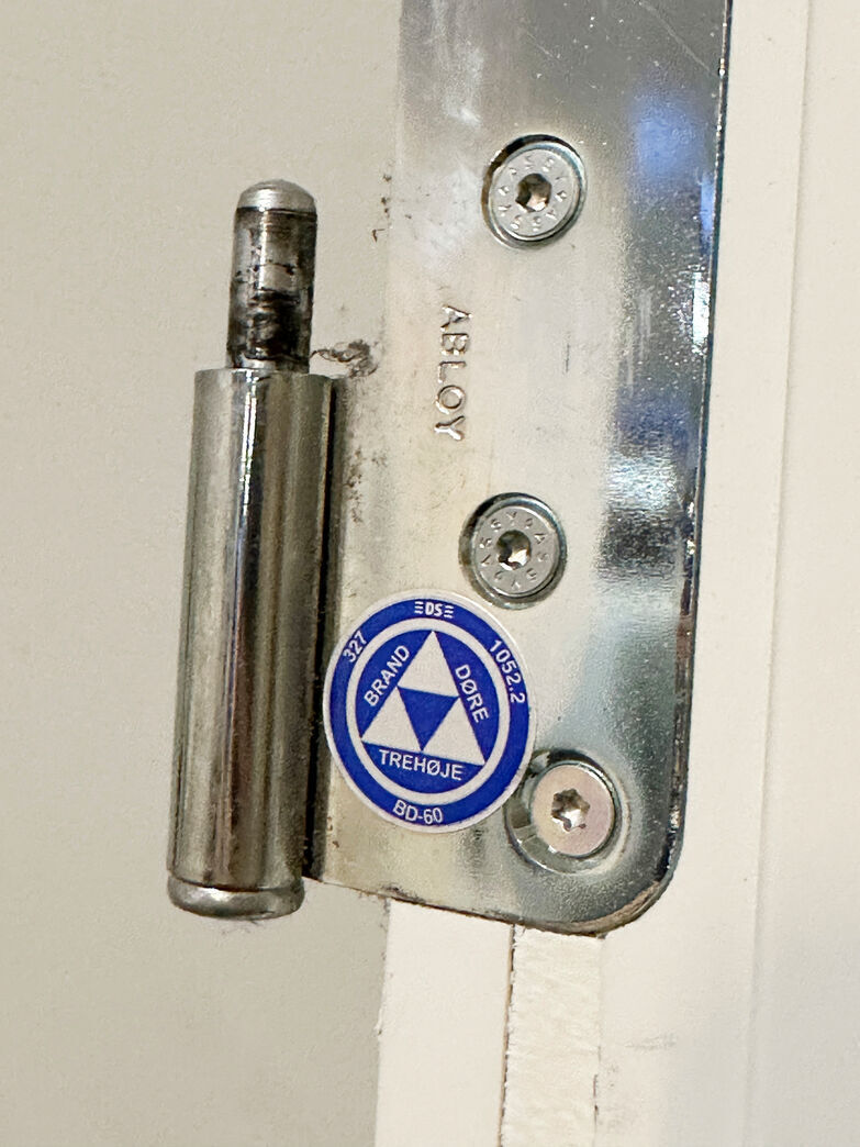 Dobbelt BD60 branddør med karm M16