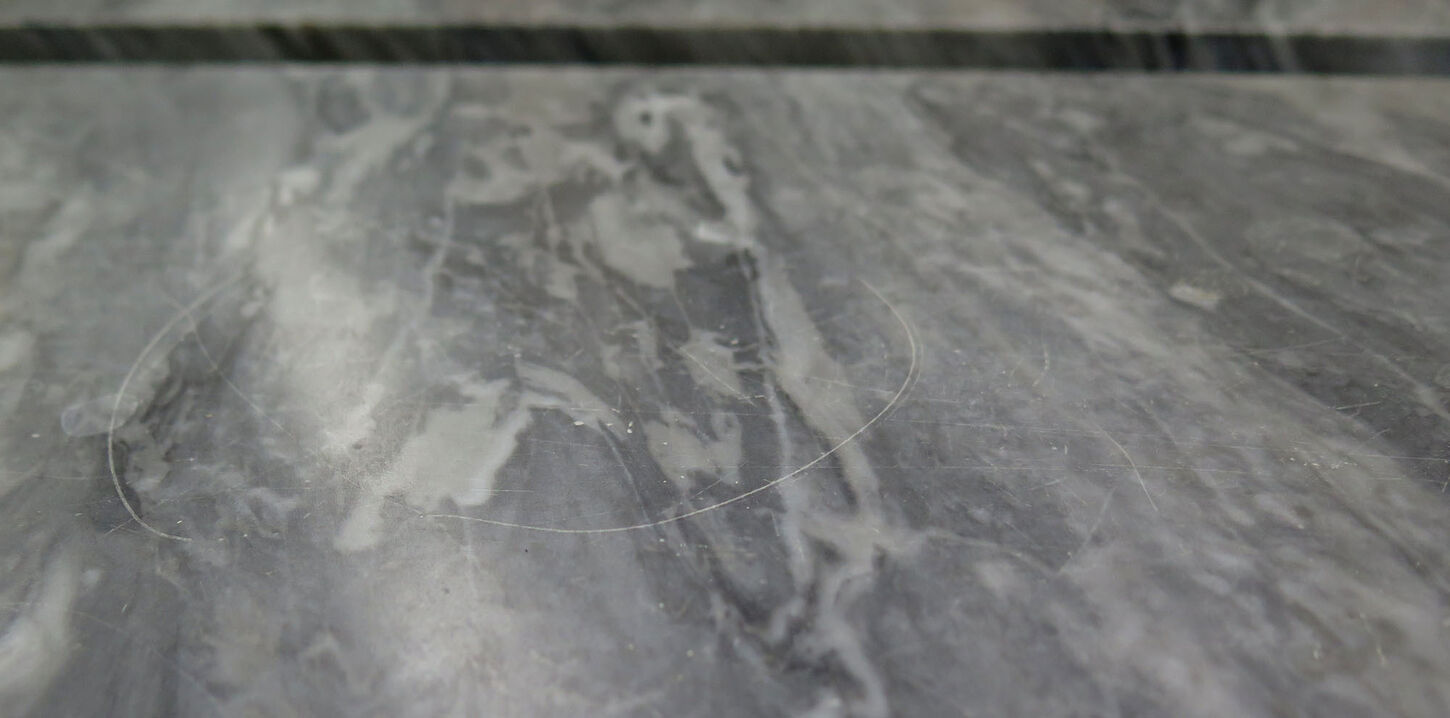 Marmor vindueskarm - 242 cm