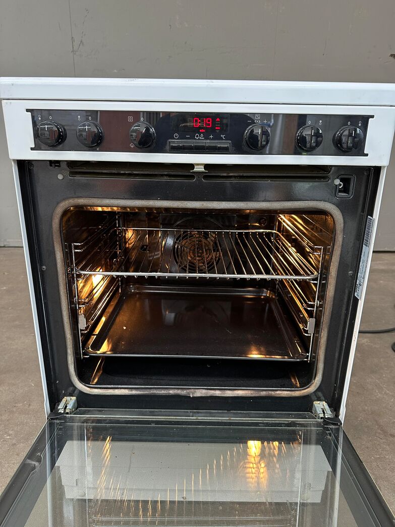 Voss keramisk komfur med ovn