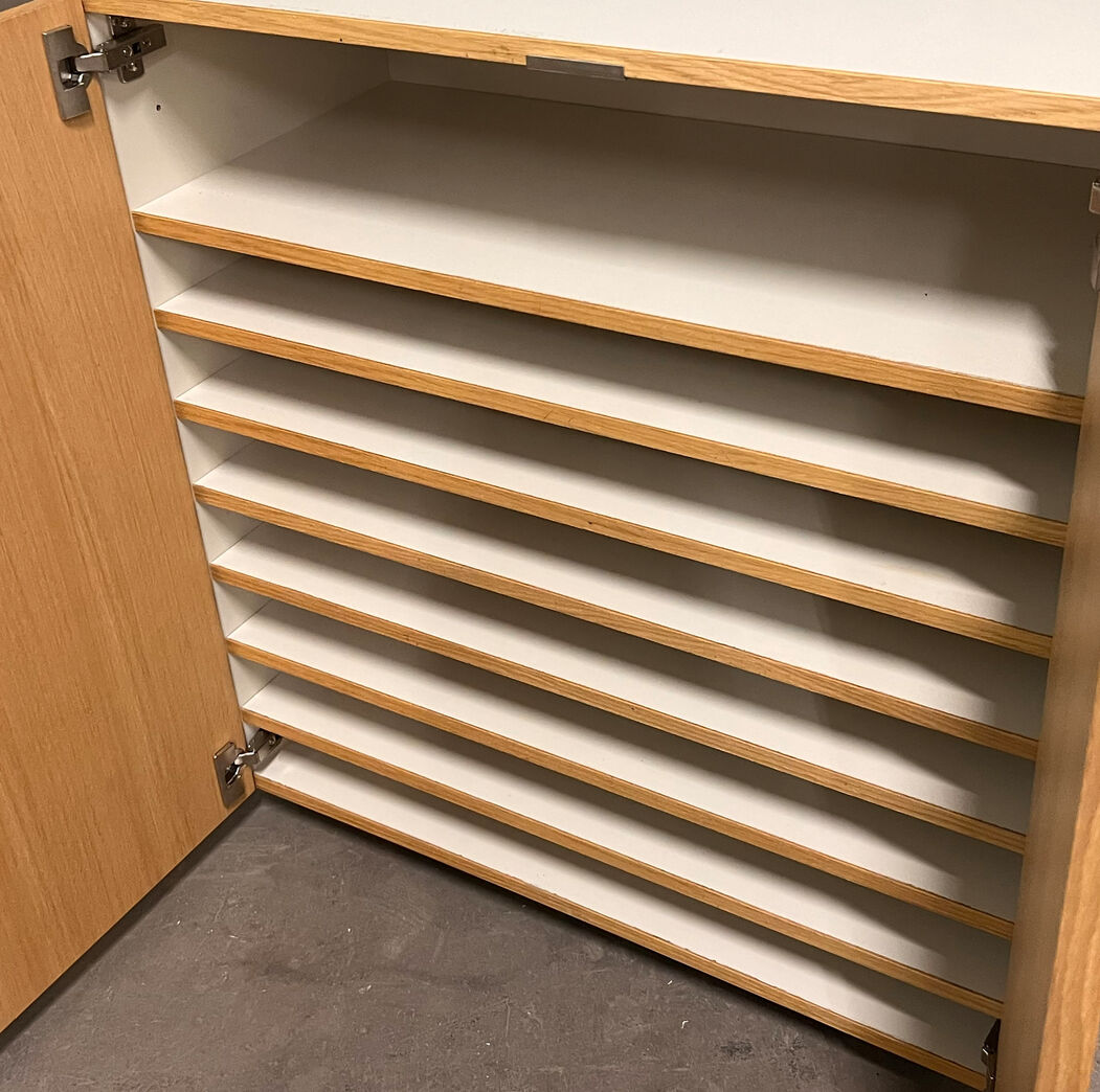 Skab 80 x 80 x 40,5 cm