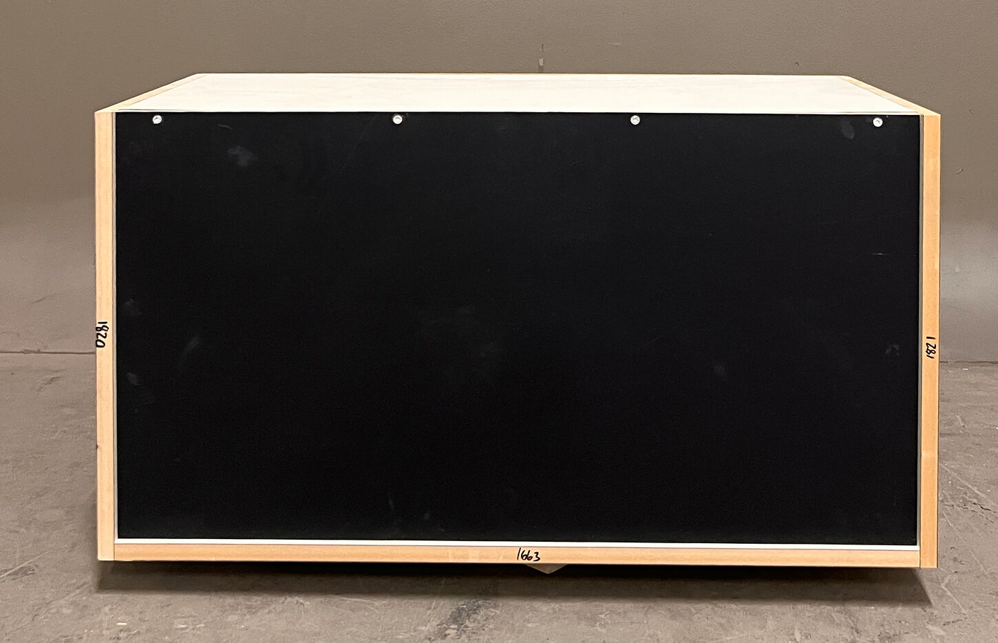 Skab 80 x 43 x 37 cm