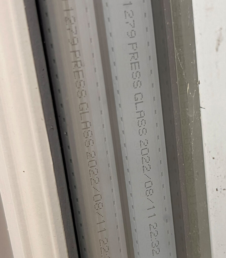 Termovindue i bondehusstil