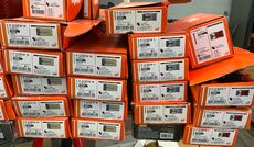 70 kasser båndede gipsskruer