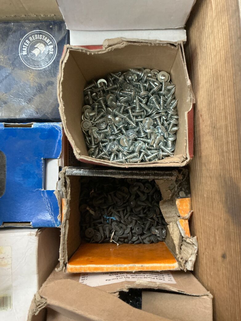 Skudsøm og selvskærende skruer