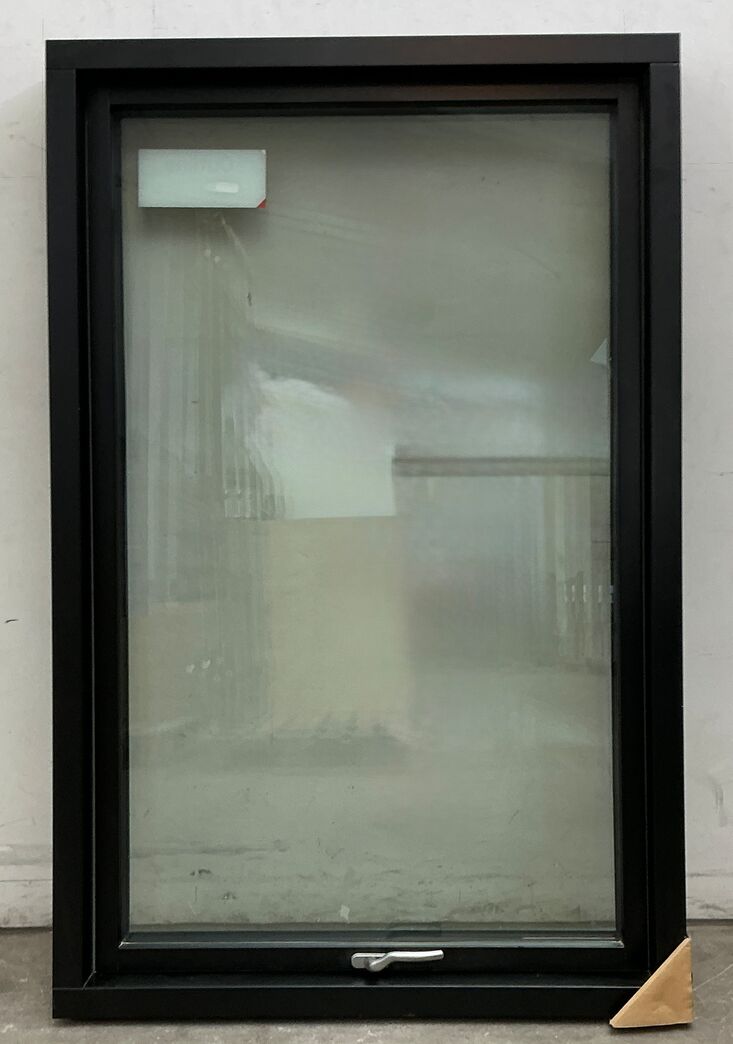 Sort 3-lags energivindue - træ/alu