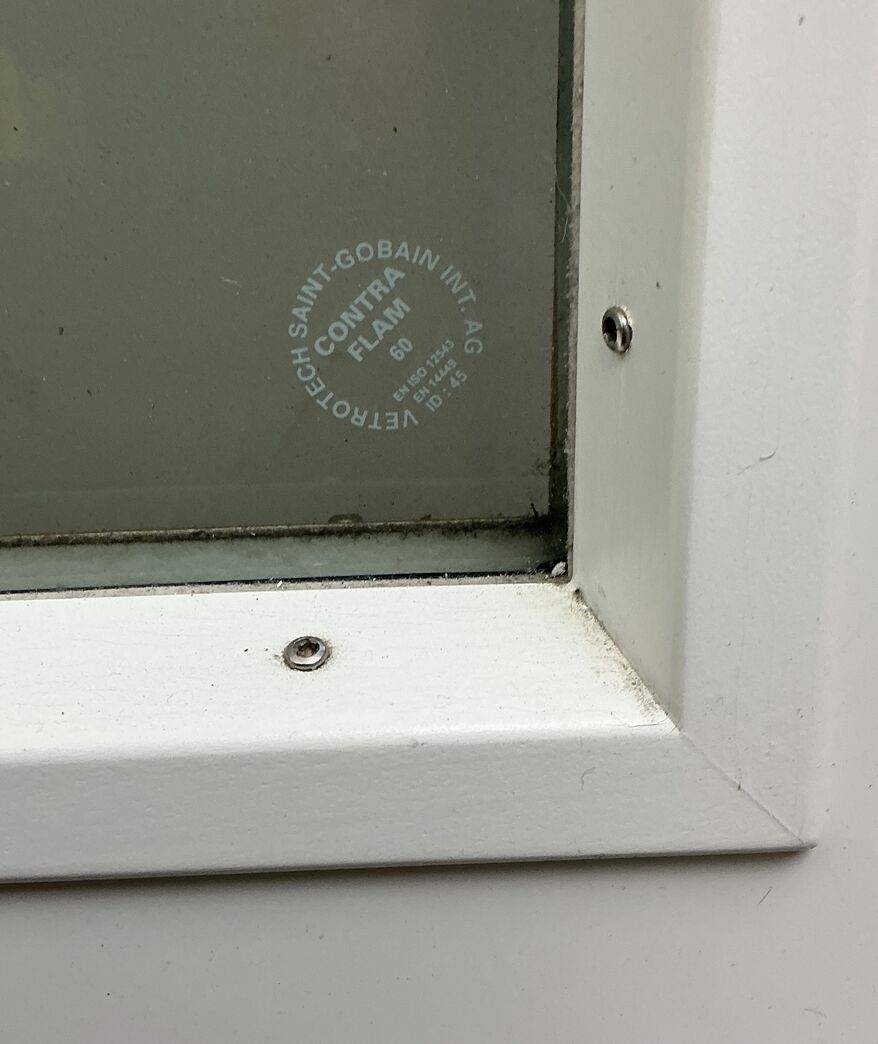 BD60 M16 dobbeltdør med glas u/karm