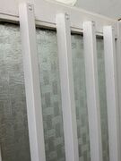 Hvid yderdør med matteret glas