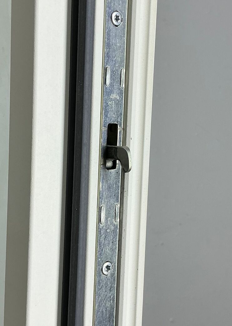 Smal terrassedør med karm