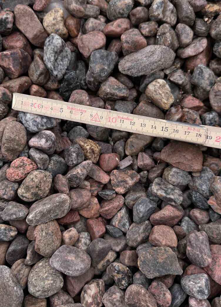 900 kg. Nøddesten ca 16-32 mm