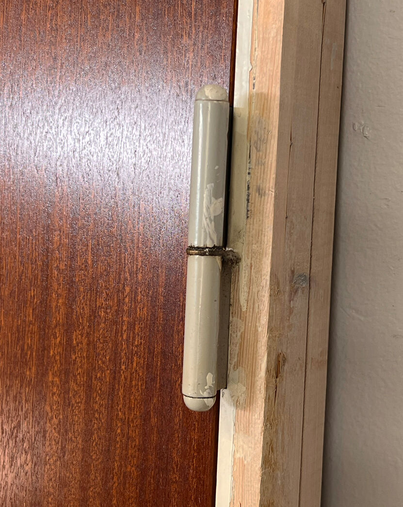 Mahognifineret dør med karm