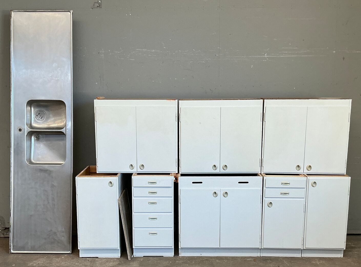 Komplet 60'er køkken, malet