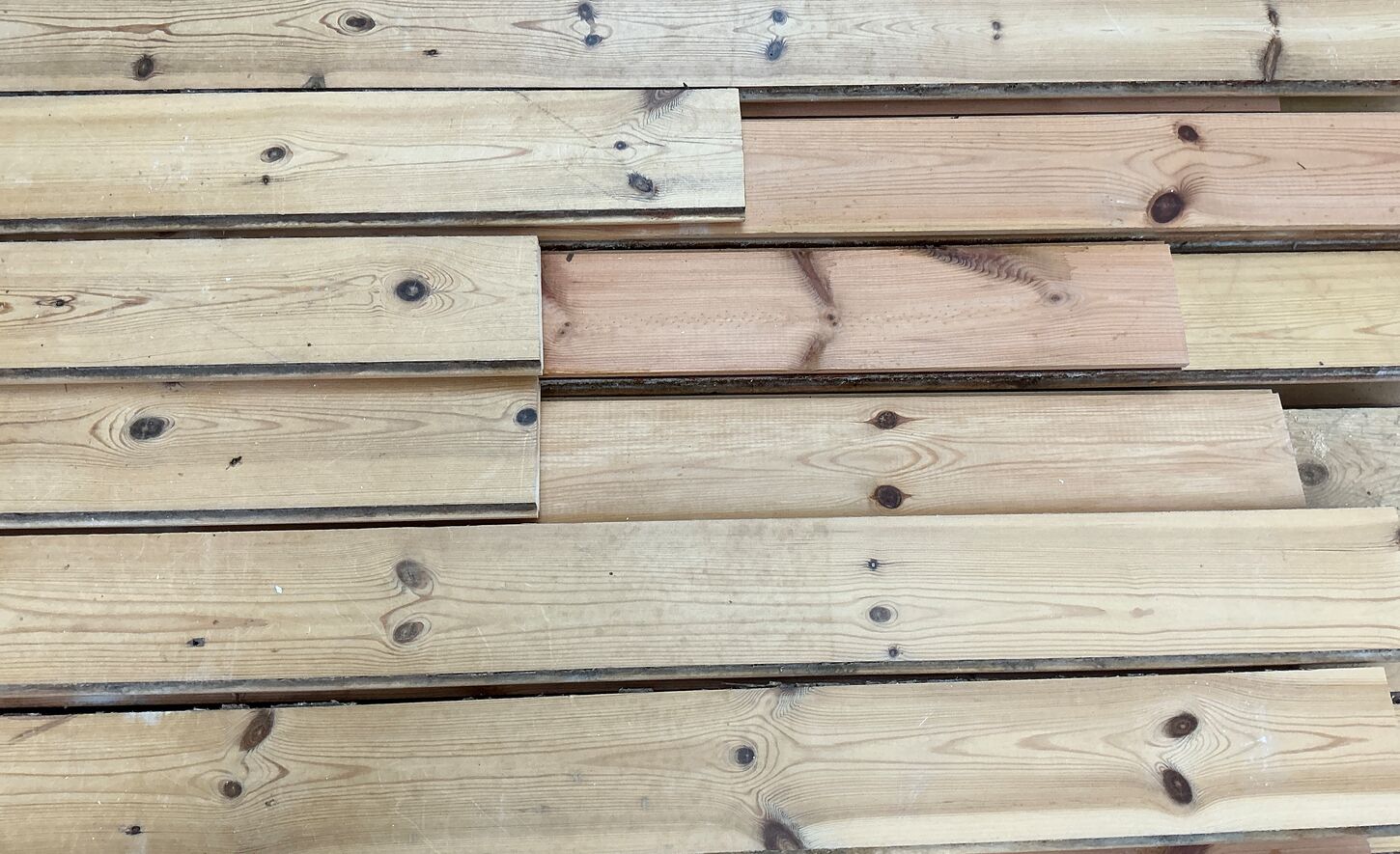 Brugt gulvbrædder i fyr, 14m2, 11,3 cm