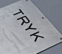 'TRYK' dørskilt