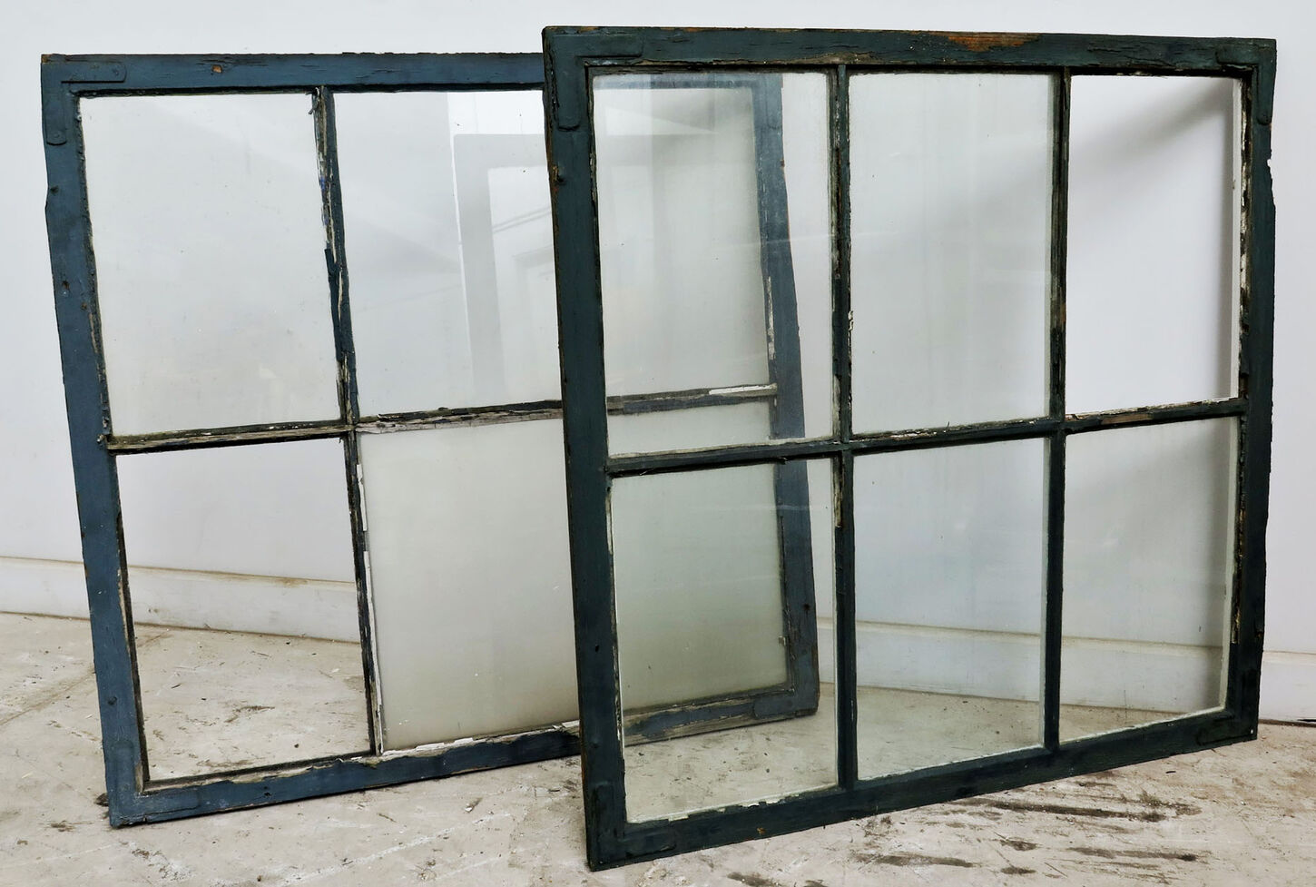 Stor vinduesramme med skævhed, fra DSB Centralværksted.