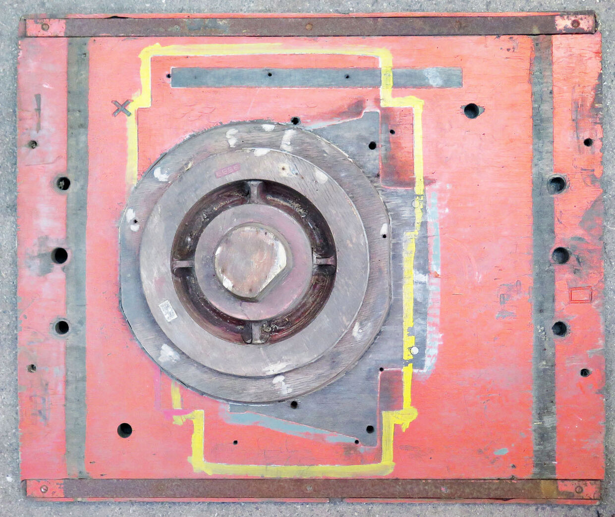 Vægdekoration, stor støbekliché på plade