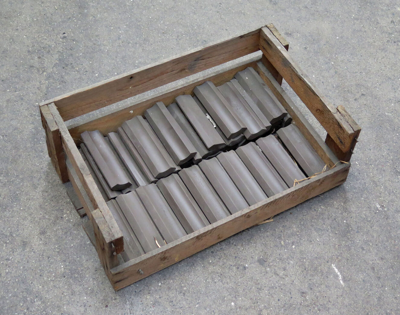 Hulkehlliste, brun klinke, 14,9cm