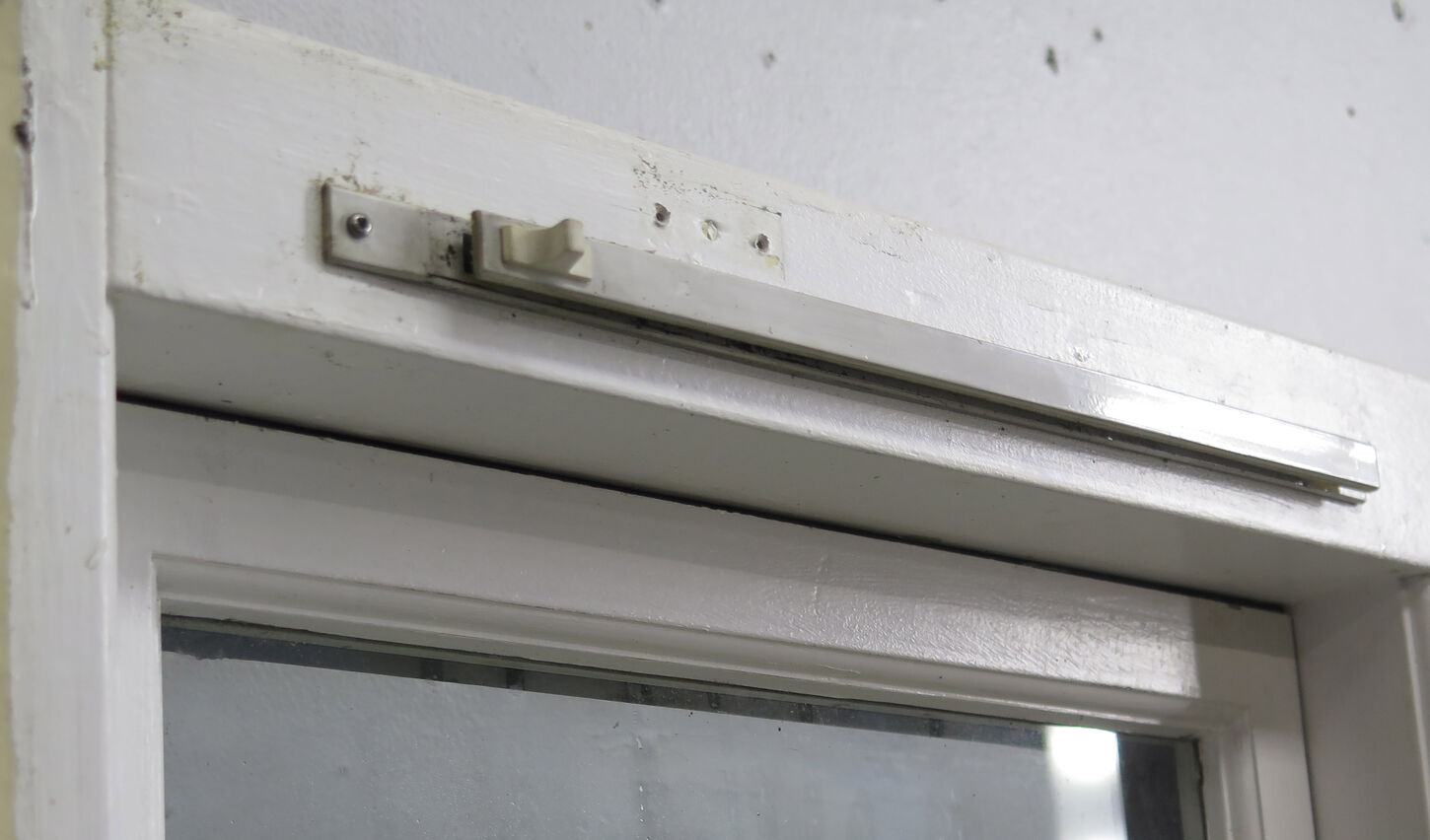 Tofagsvindue med koblede rammer