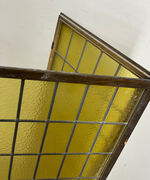 Teakvindue med blyindfattede ruder