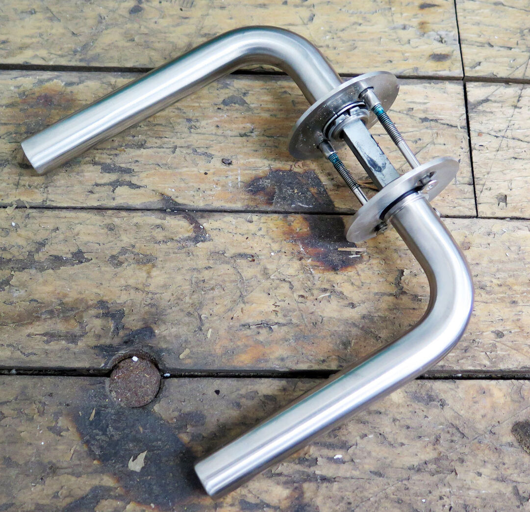 Dørgreb i stål, L-form, 16mm