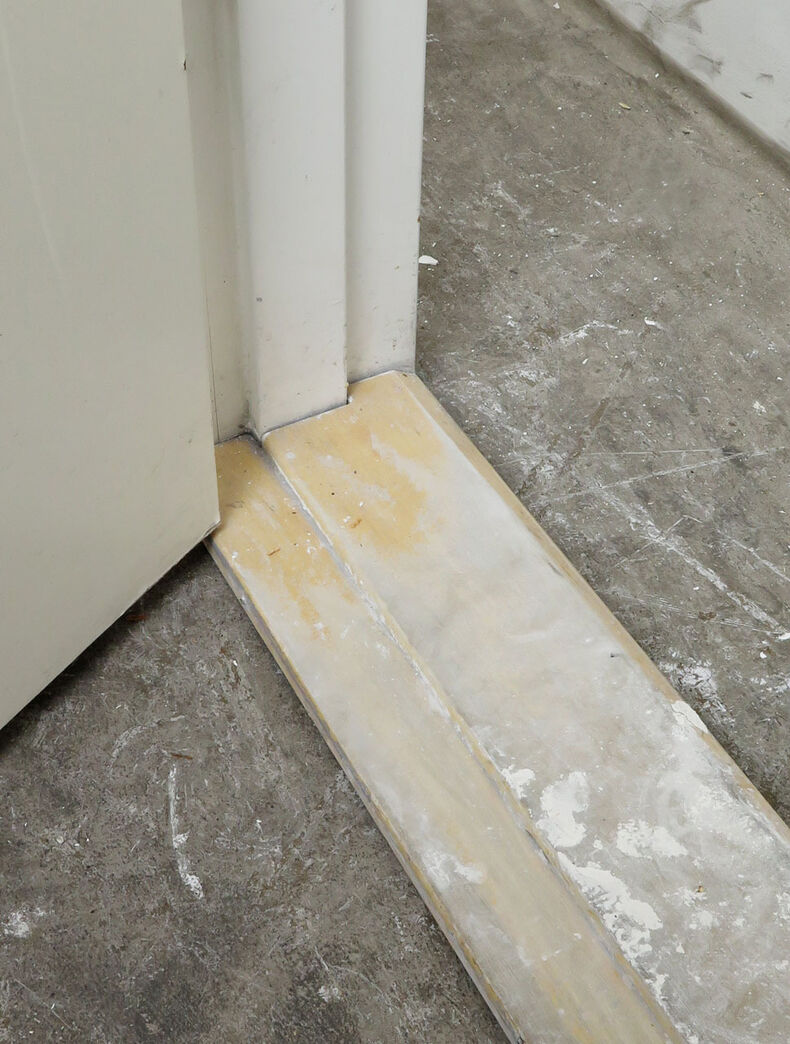 Massiv indvendig dør med karm (M9-21)