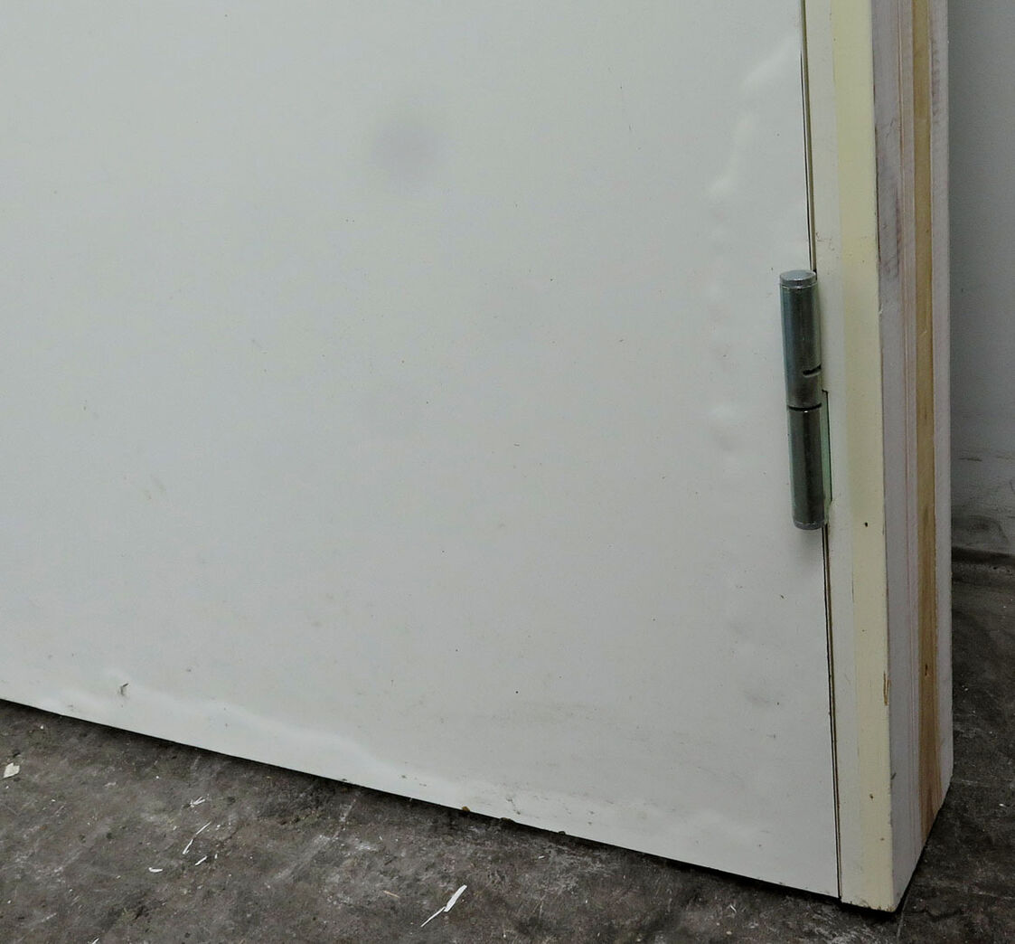 Indvendig dør med karm fra Swedoor/skadet