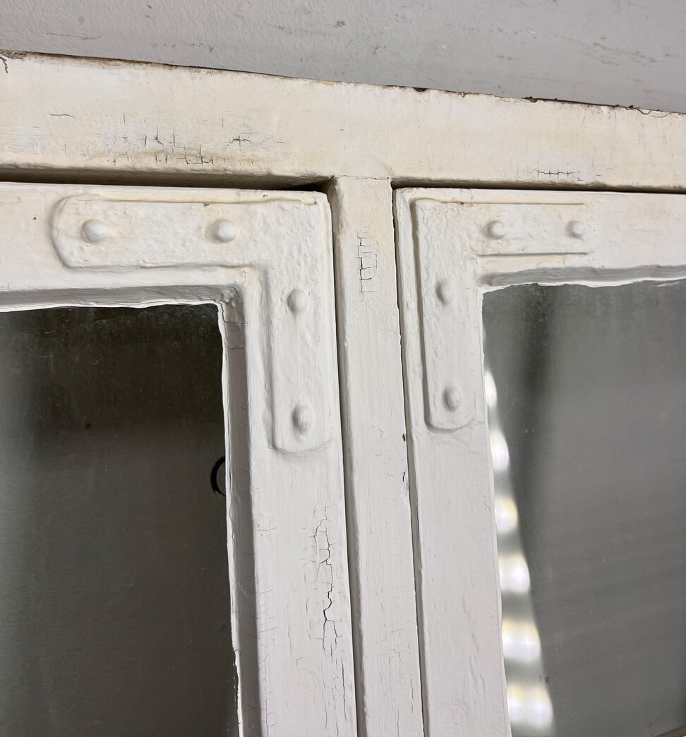 Sprossevindue med kittet enkeltlagsglas