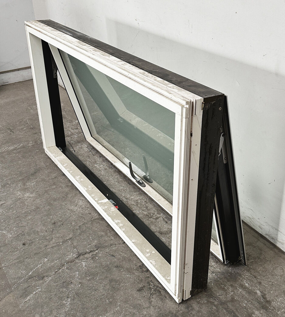 Træ alu vindue fra Velfac med matteret glas