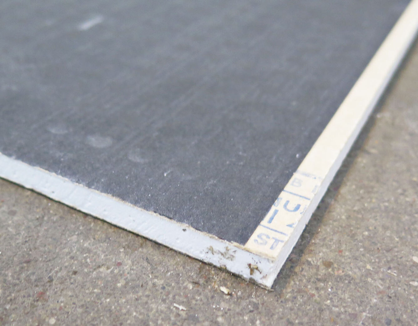 Gips akustikloft 595x595x12 mm