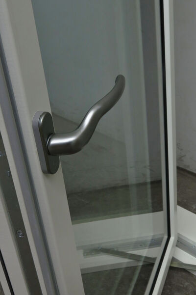 2-fags vindue med redningsåbning fra Vindunor