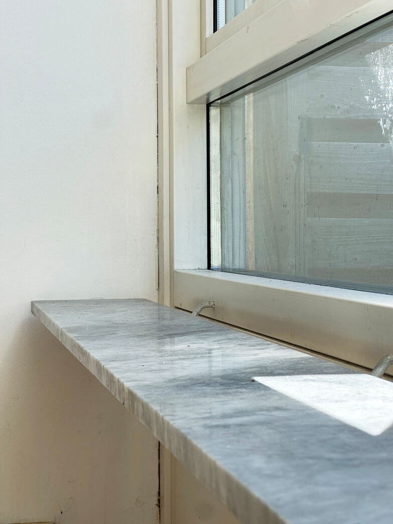 Marmor vindueskarm - 183 cm