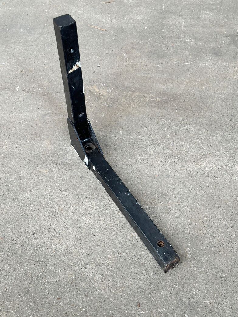 Hyldeknægt i metal 26 x 30 cm