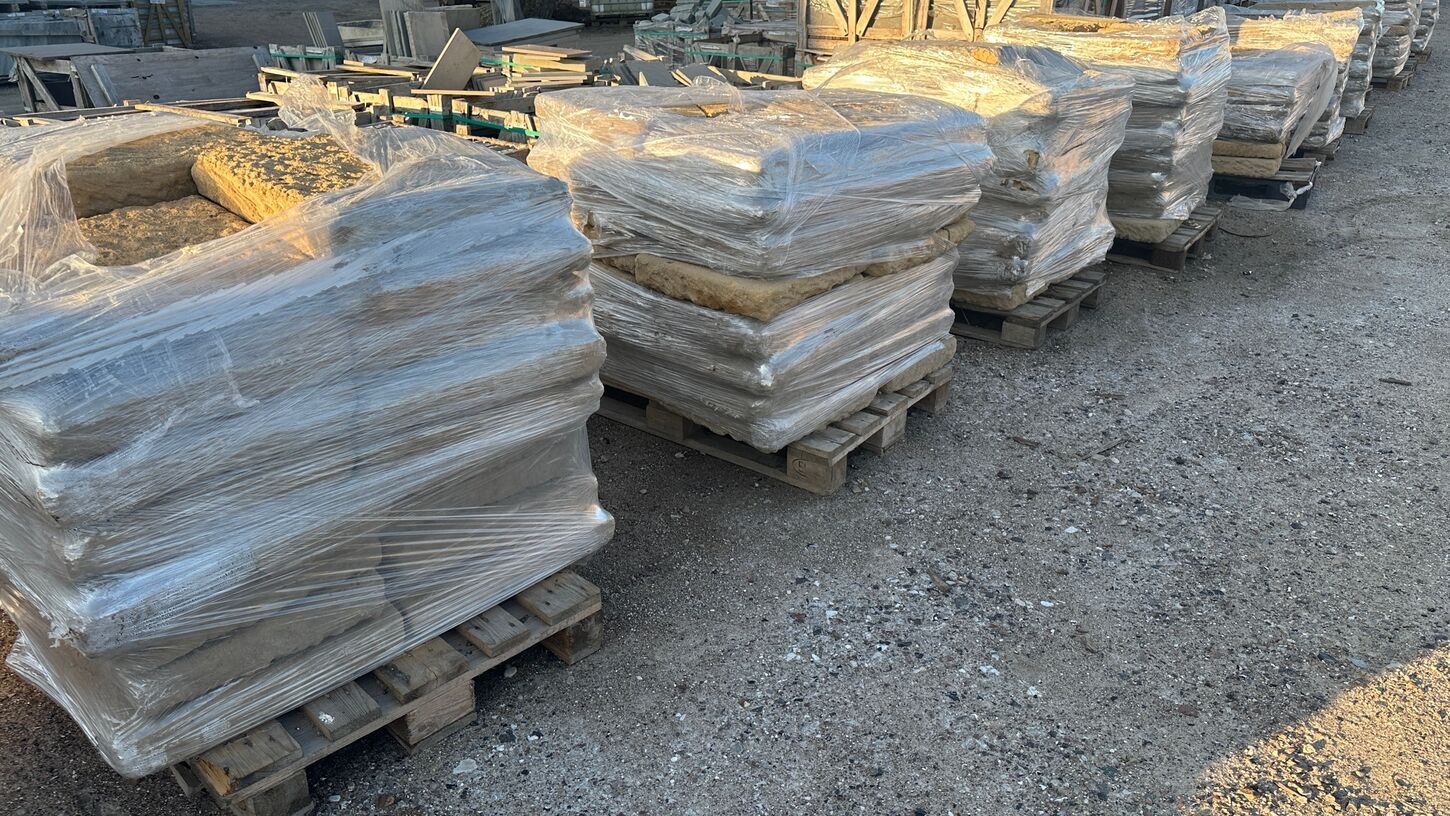 Antikke Sandstensfliser fra Tyskland – til terrasse eller mur - 115 m2