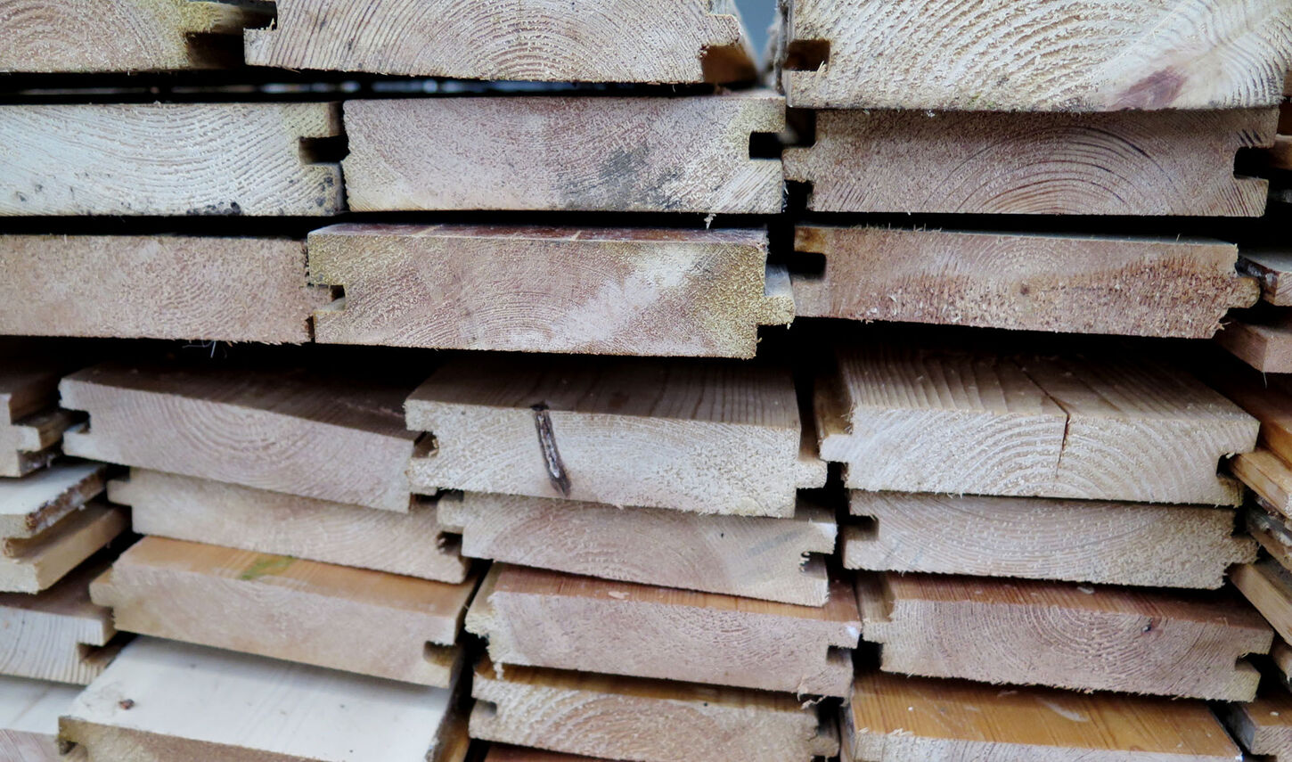 Brugte gulvbrædder i fyr, 21m2, 11,5cm