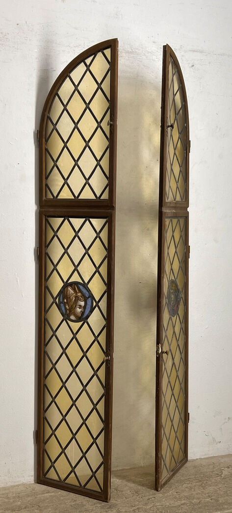 Dobbelt skabslåge med blyindfattet glas