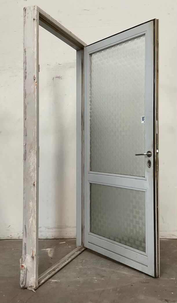 Yderdør med glas og karm Yderdør med glas og karm