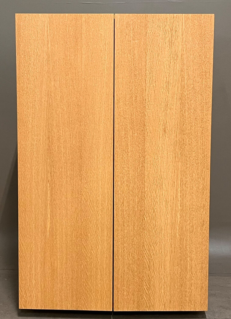 Skab med hylder - 80 x 123 x 40 cm