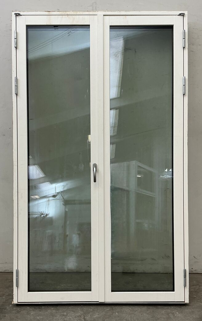 Dobbelt terrassedør med energiglas, venstre ind.
