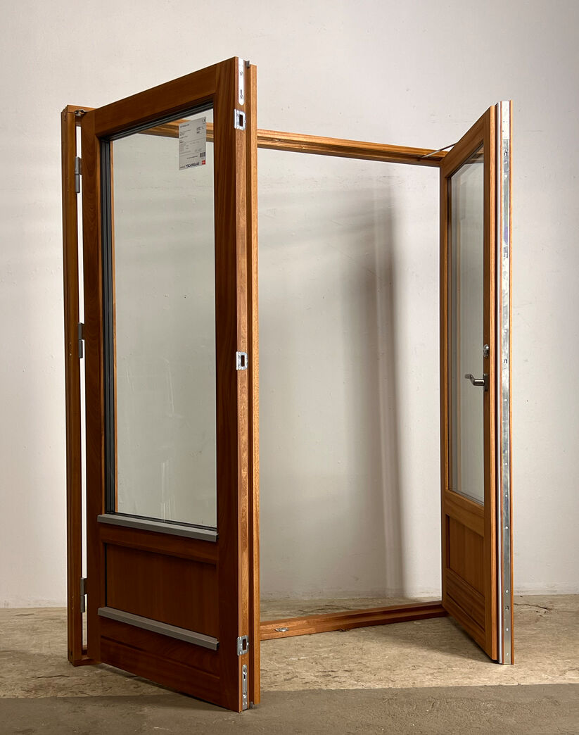 Dobbelt terrassedør i mahogni