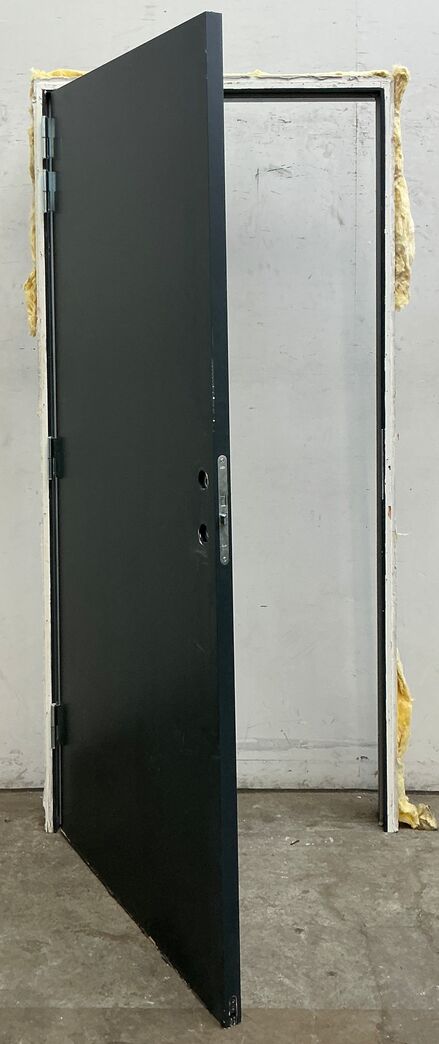 Trehøje branddør BD30 M10 med karm