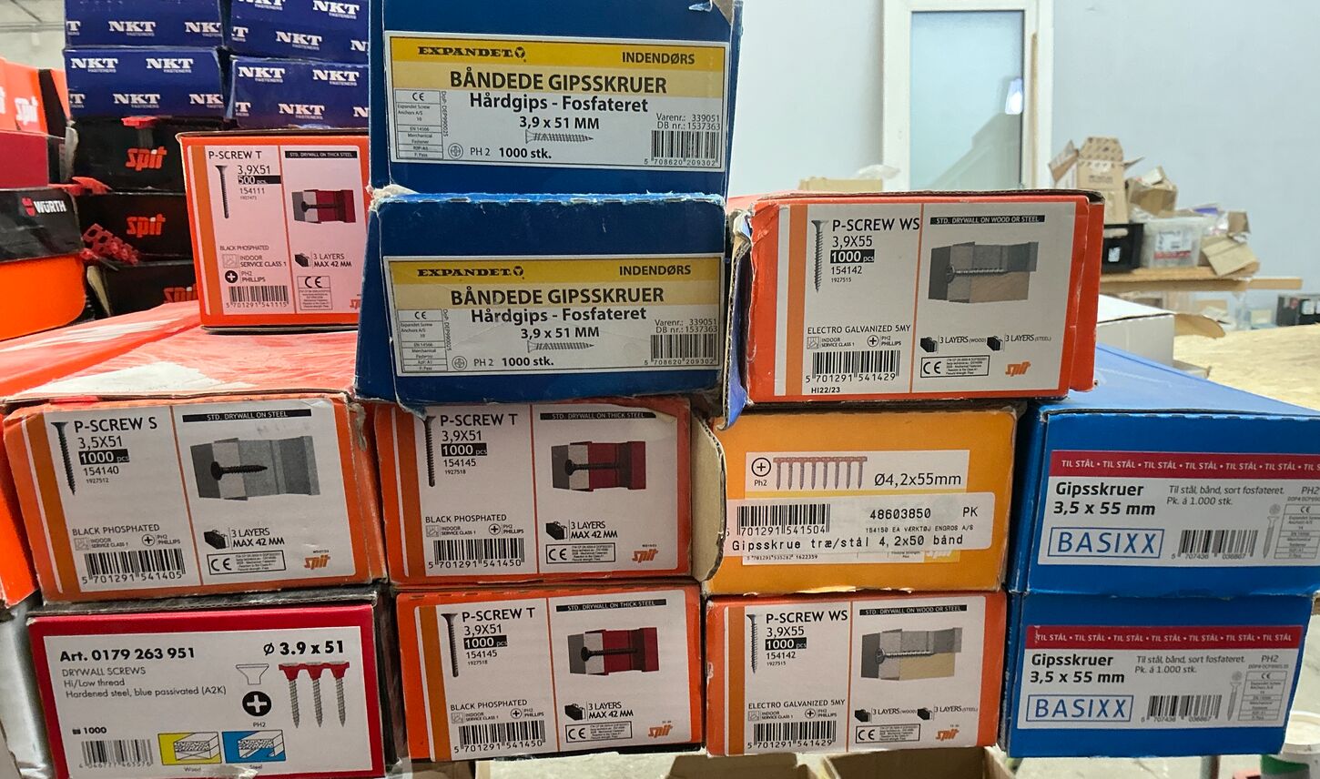 70 kasser båndede gipsskruer