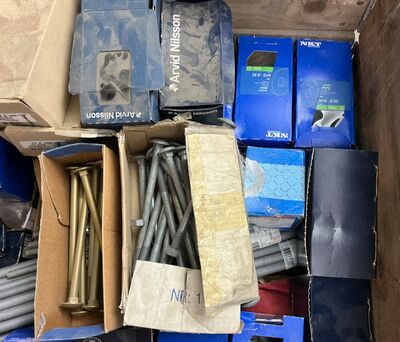 Bolte, møtrikker og skiver