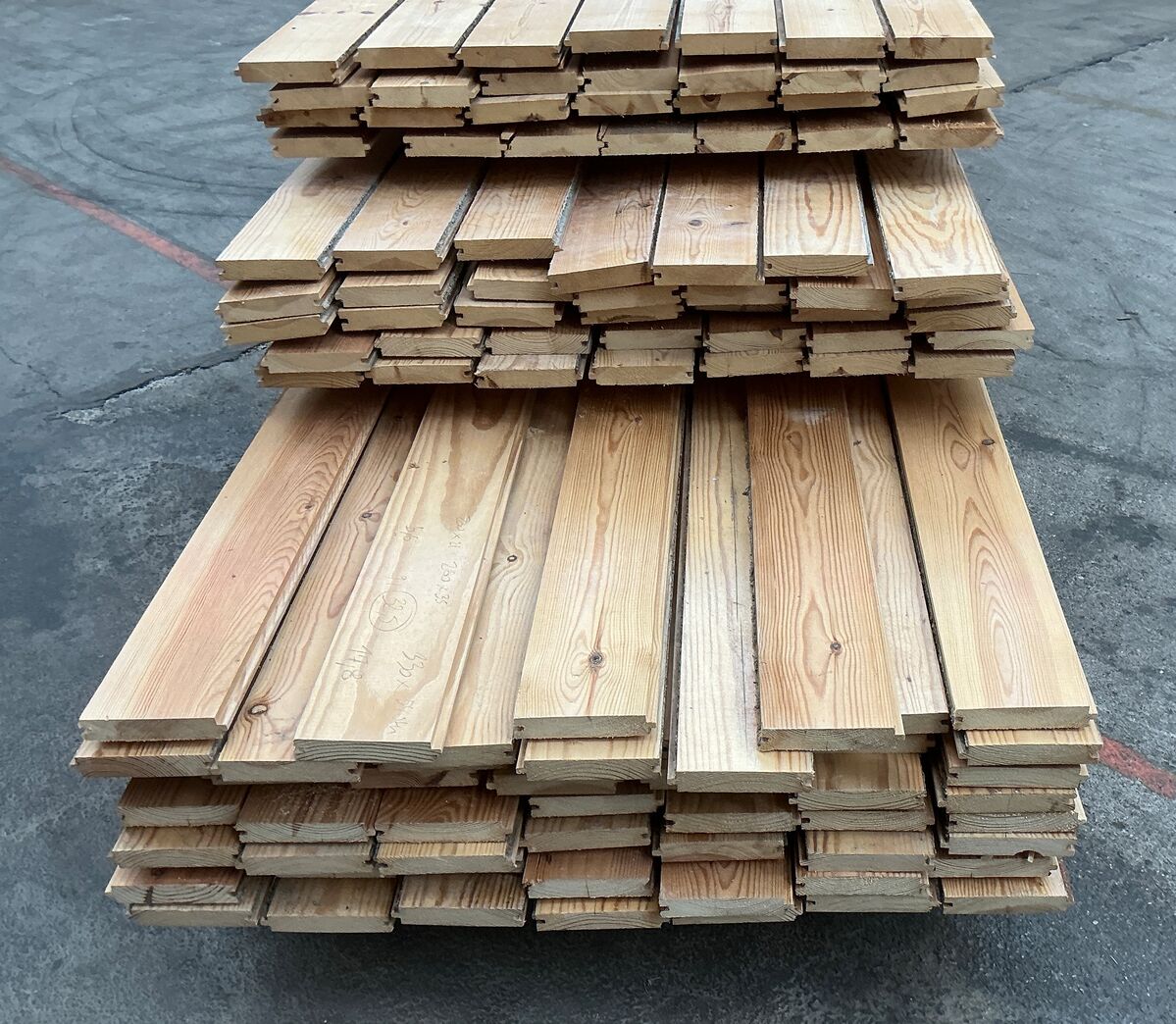 Brugte 20 mm gulvbrædder i fyr, 28 m2, 10 cm