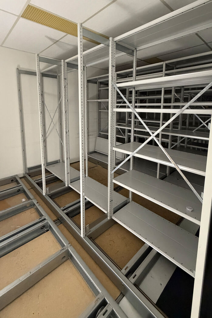Kompaktreol med 216 stk hylder på 18 M2