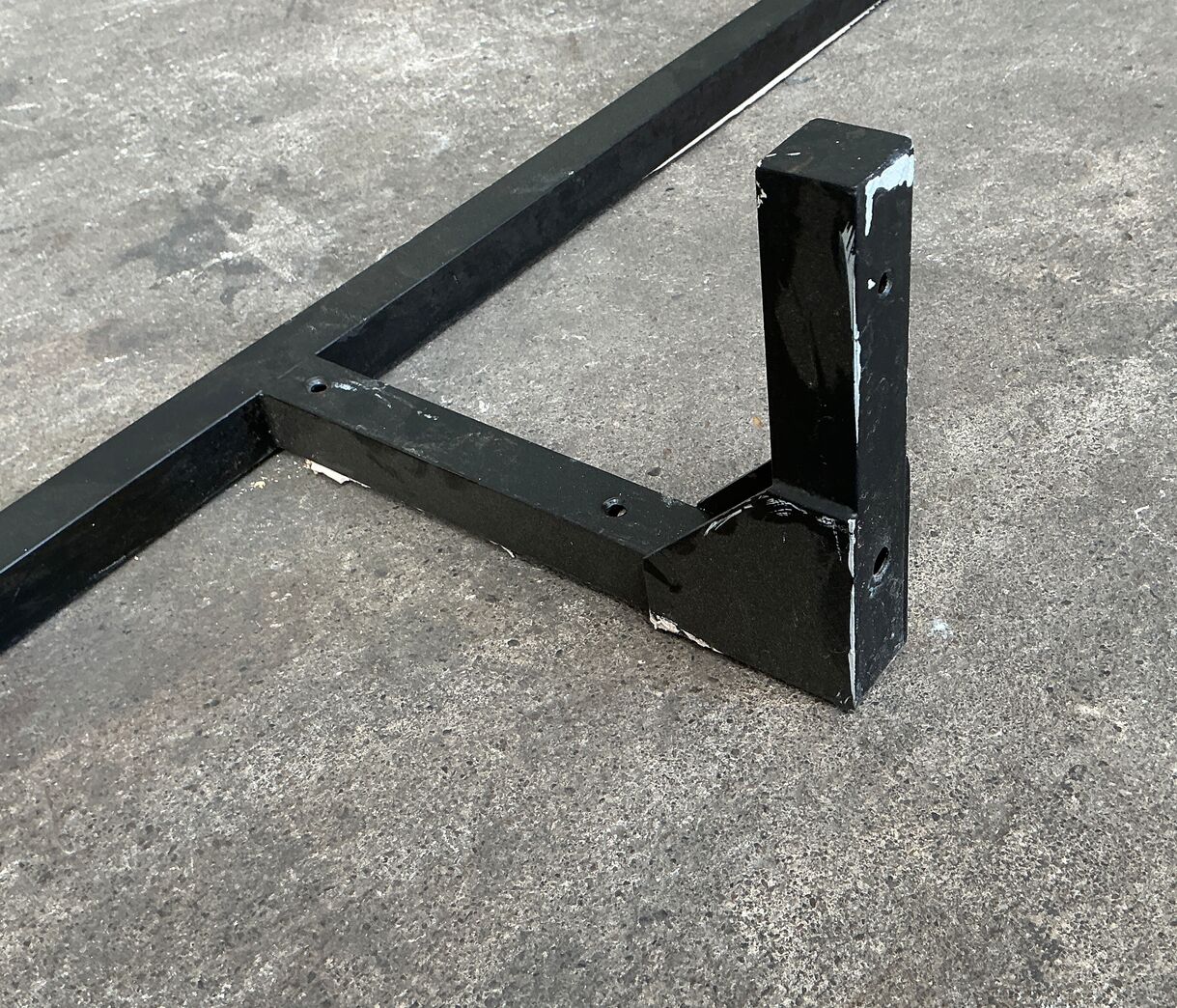 Hyldeknægt i metal 214 cm