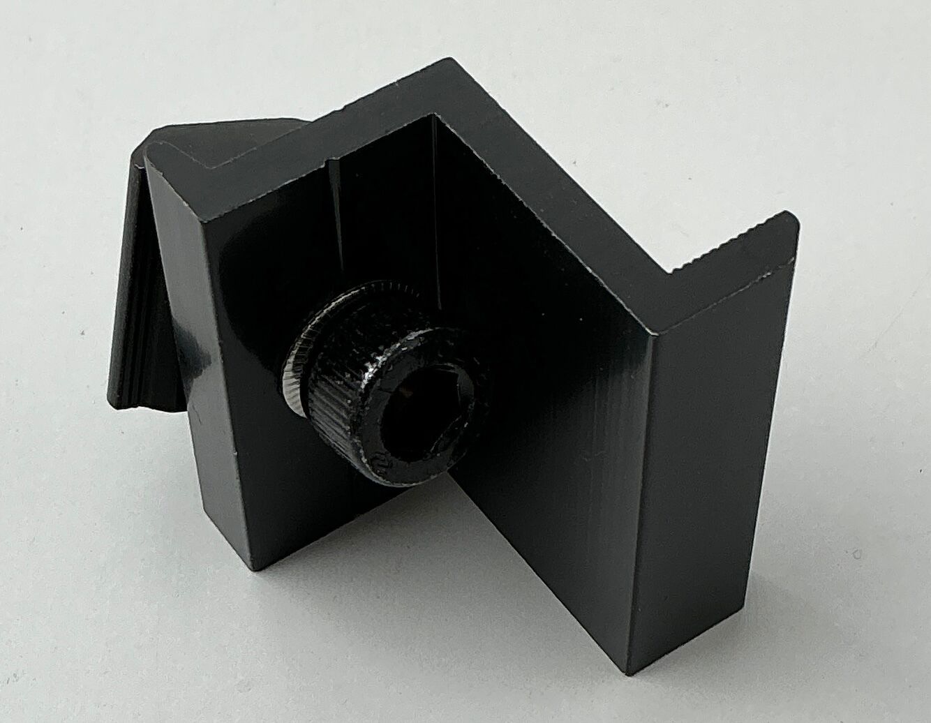 24 stk. Solar endeklemme til 30 mm paneler – sort