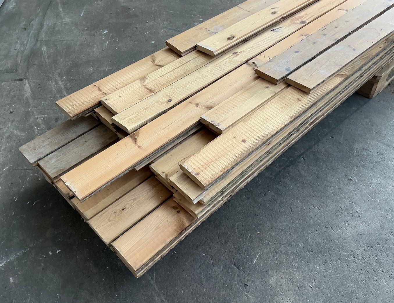 Brugte gulvbrædder i fyr, 20m2, 11,3 cm