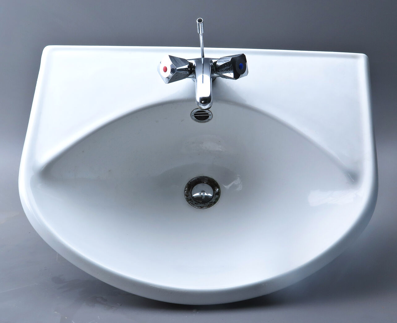 Gustavsberg håndvask med armatur