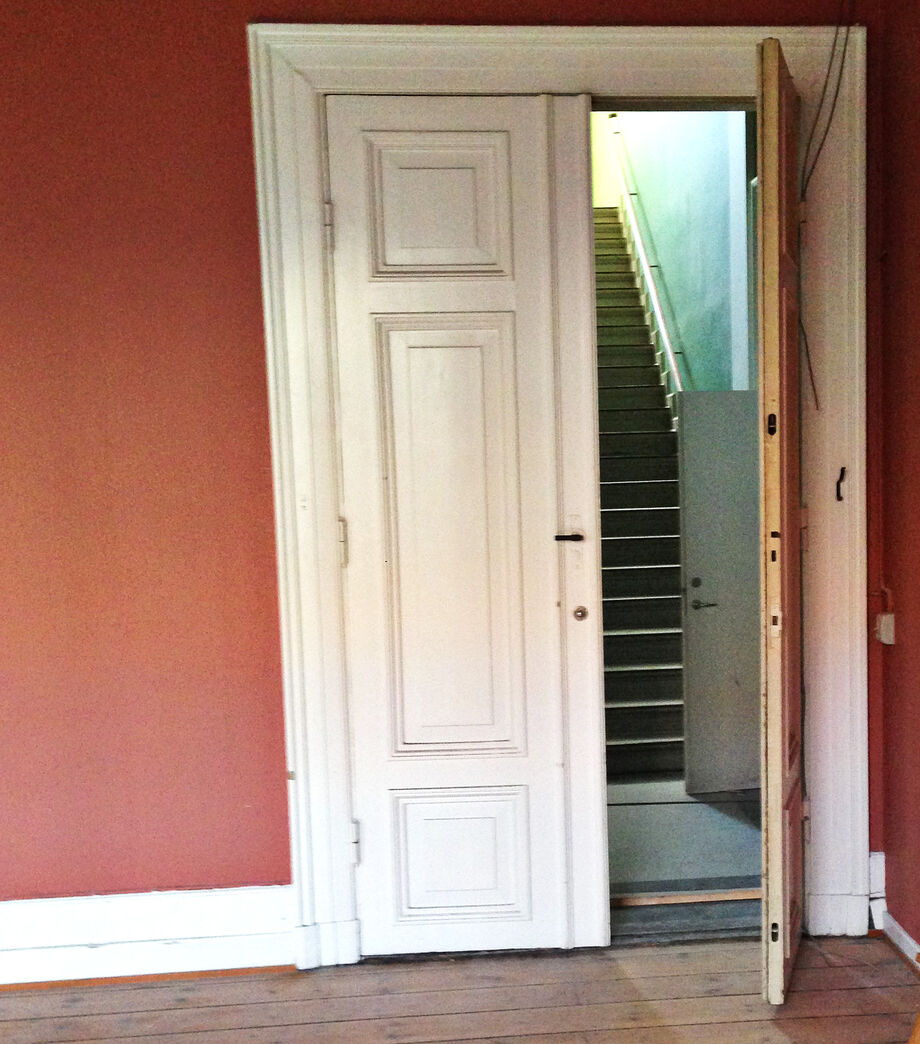 Fyldningsdør med karm