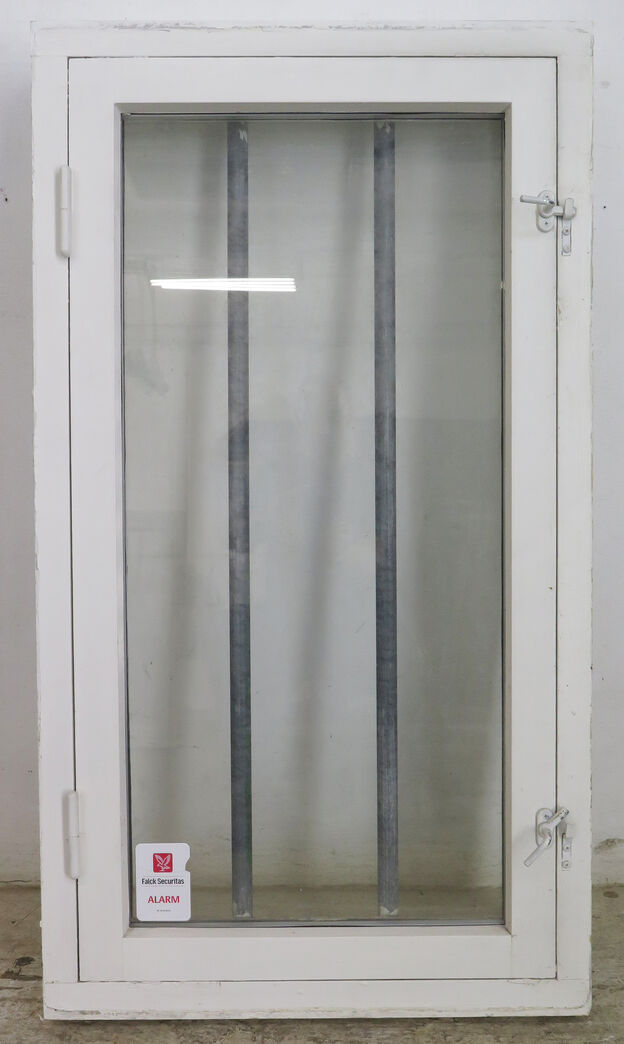 Termovindue med tremme-sikring