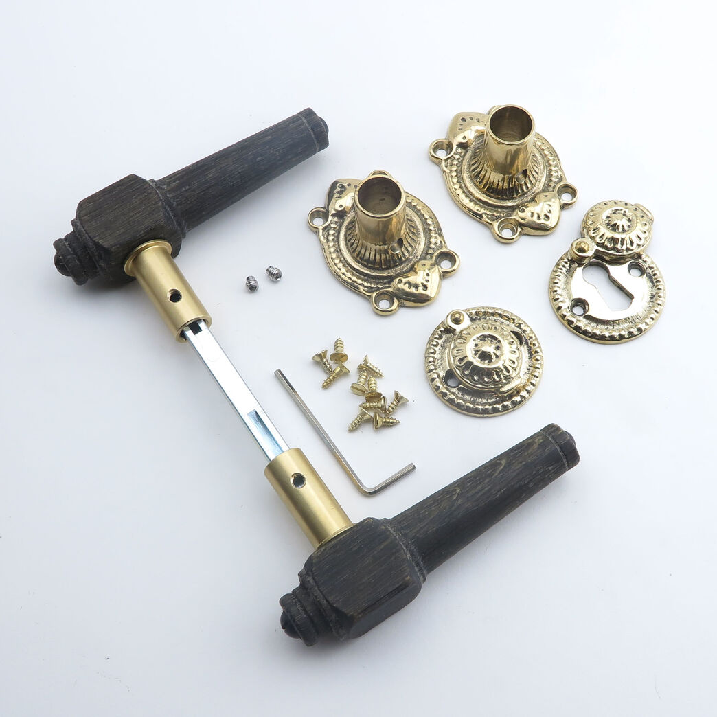 Trægreb til gammel dør - spidsgreb i røget eg